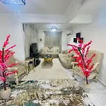 Bastet Pyramids View Apartment